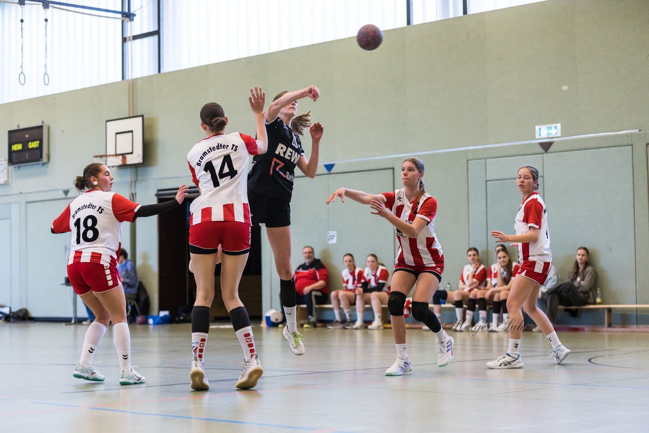 Bild 122 - wBJ SV Henstedt Ulzburg - Bramstedter TS : Ergebnis: 27:15